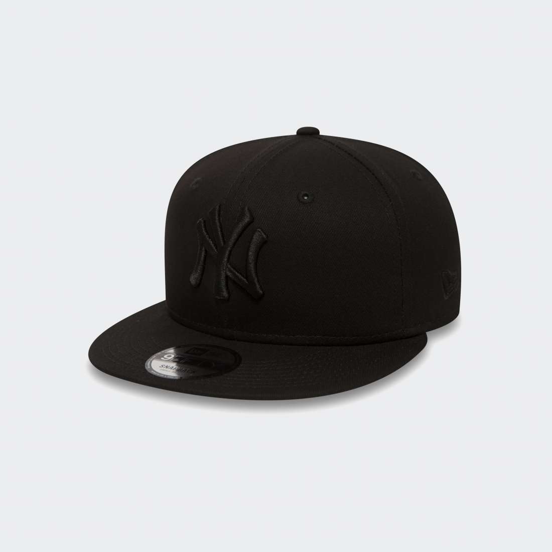 11180834_BLACKBLACK