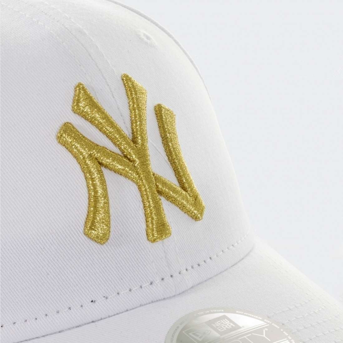 BONÉ NEW ERA METALLIC NEW YORK YANKEES WHITE/GOLD