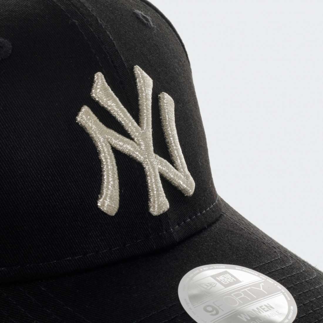 BONÉ NEW ERA METALLIC NEW YORK YANKEES BLACK/SILVER