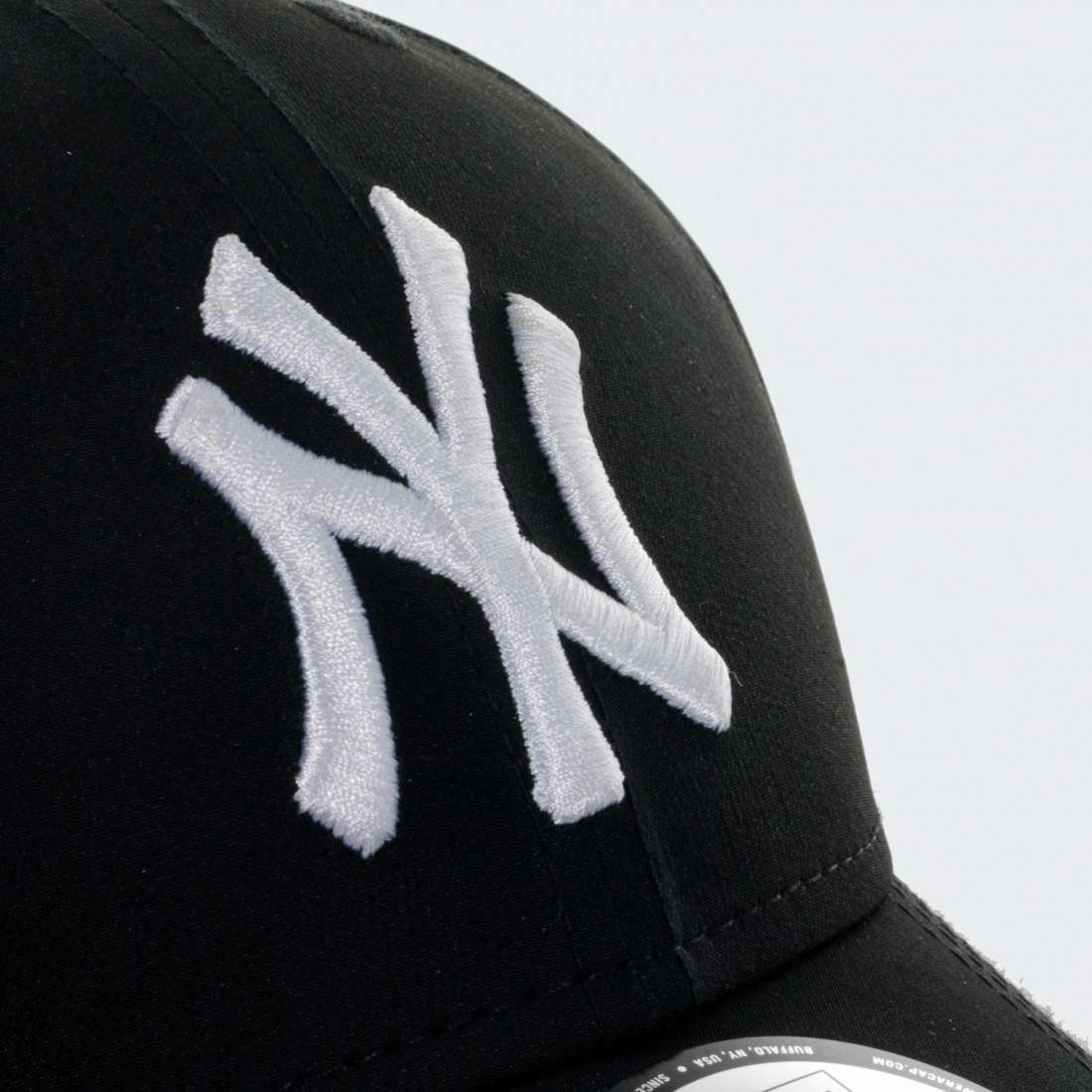 BONÉ NEW ERA NEW YORK YANKEES BLACK/WHITE