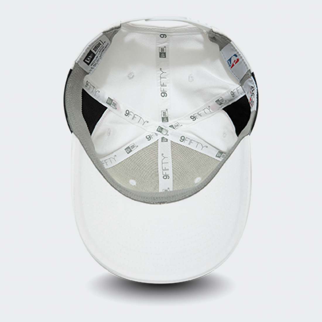 BONÉ NEW ERA 950 CHICAGO BULLS WHITE/RED