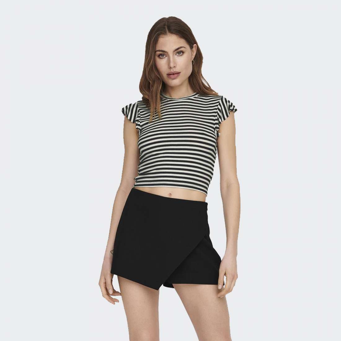15289848-BLACK_BLACK