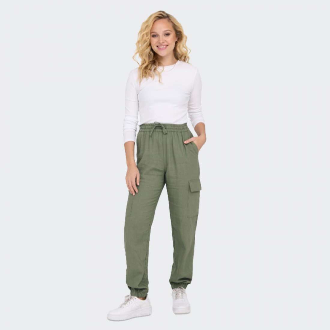 15310987-OILGREEN_OILGREEN