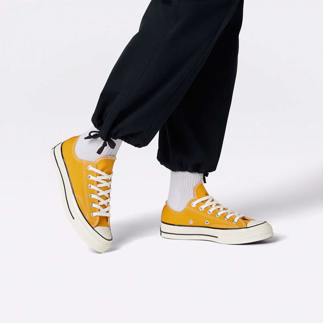 CONVERSE CHUCK 70 VINTAGE W SUNFLOWER/BLACK/EGRET