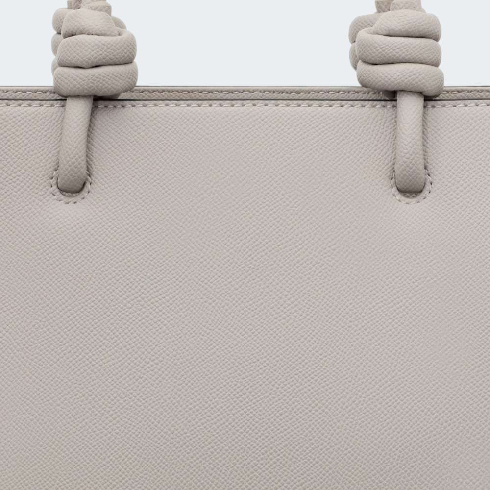 MALA TOUS AMAYA T LA RUE