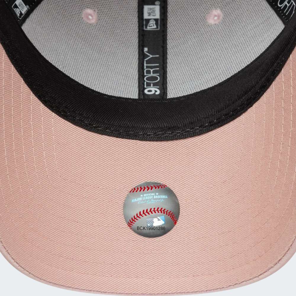 BONE NEW ERA W NEW YORK YANKEES SEQUIN 9FORTY