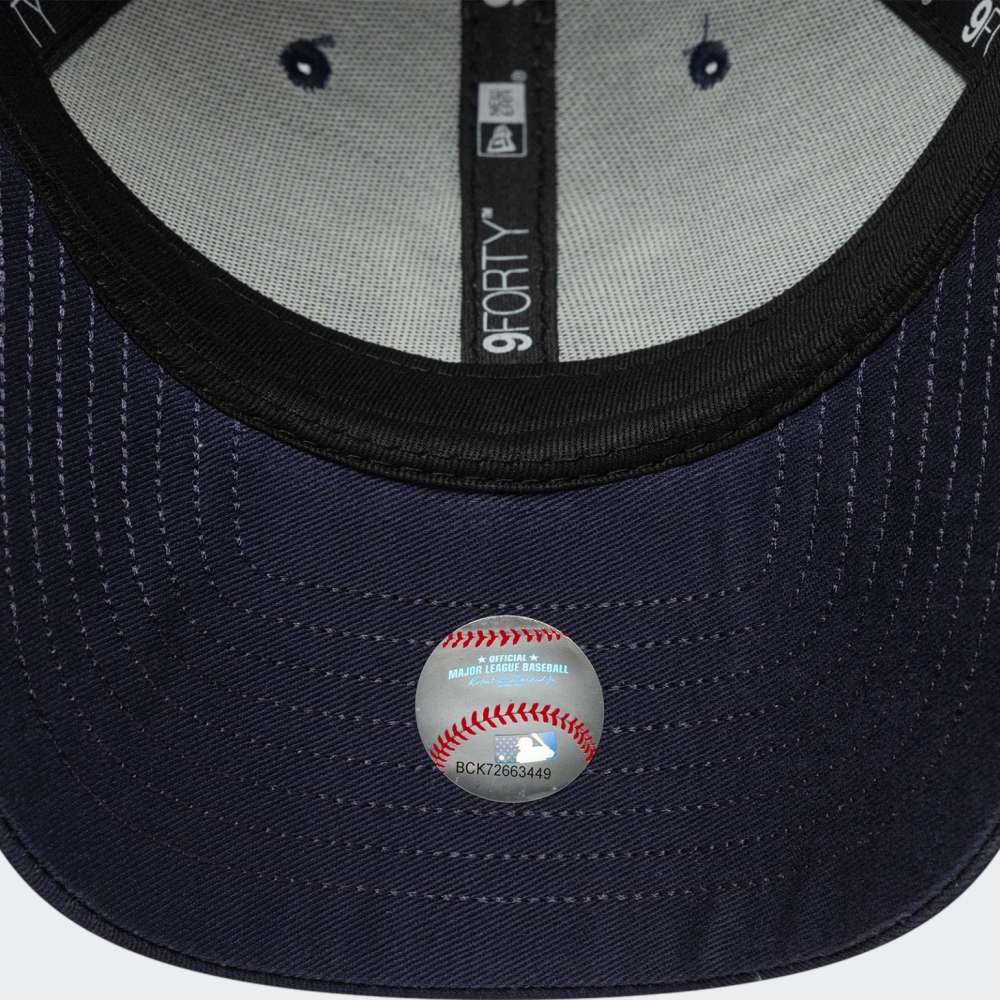 BONE NEW ERA NEW YORK YANKEES VISOR SCRIPT