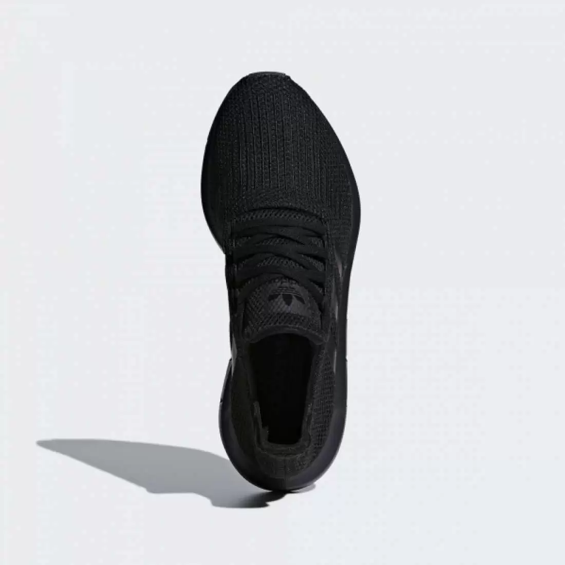 ADIDAS SWIFT RUN CORE BLACK / CLOUD WHITE