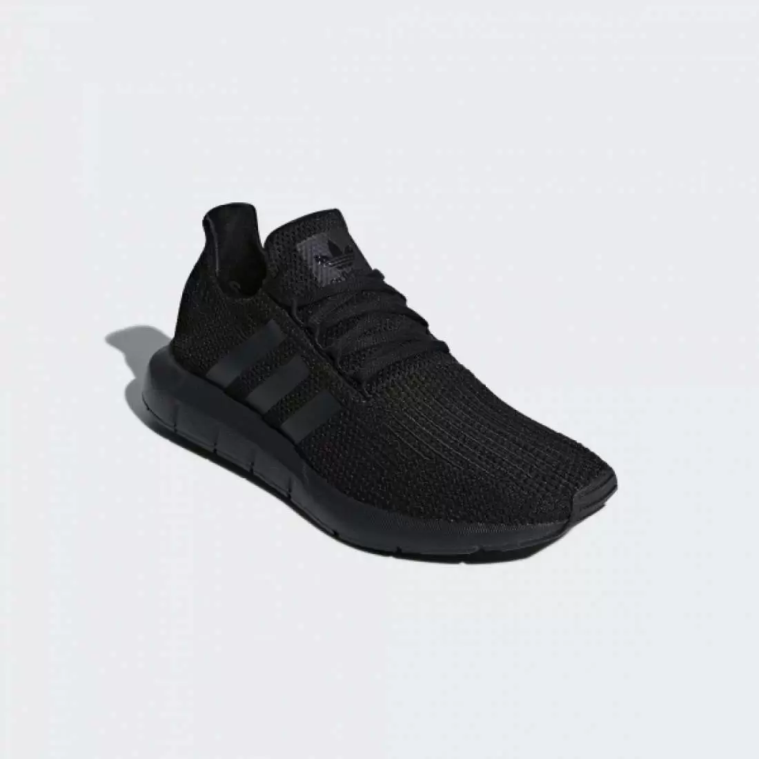 ADIDAS SWIFT RUN CORE BLACK / CLOUD WHITE