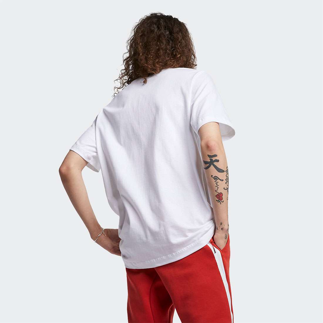 T-SHIRT NIKE SPORTSWEAR CLUB WHITE