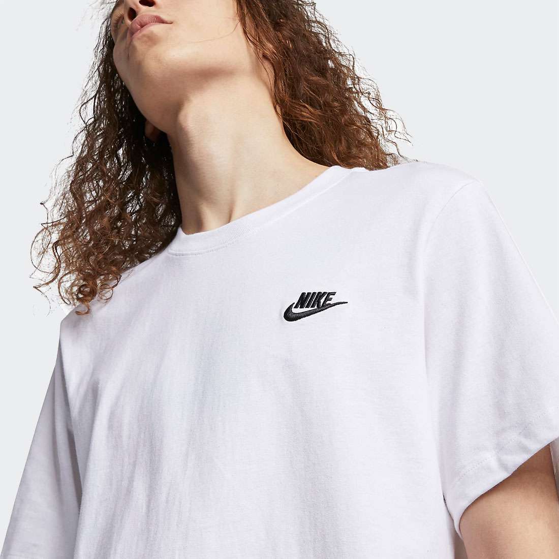 T-SHIRT NIKE SPORTSWEAR CLUB WHITE