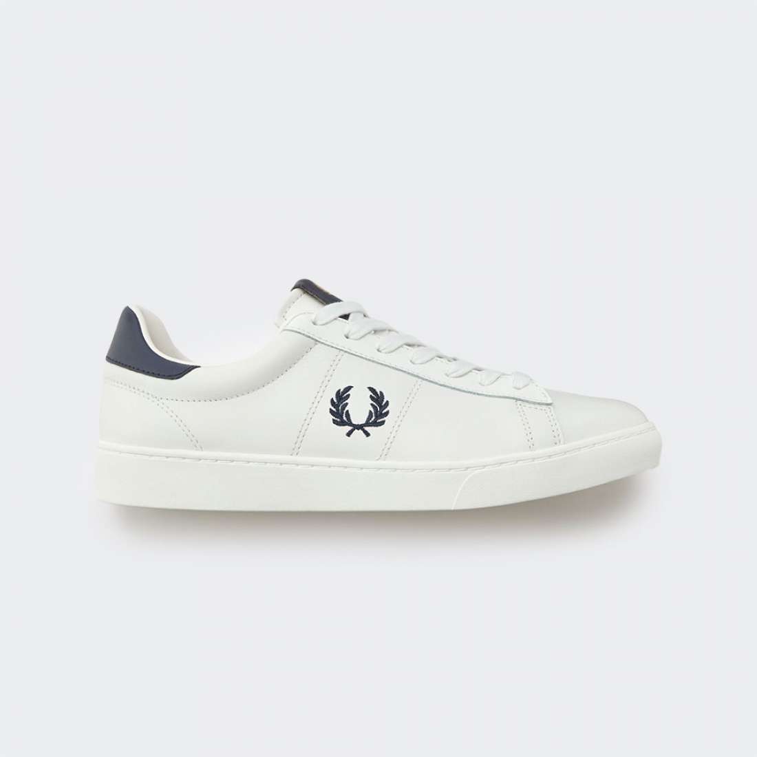 FRED PERRY B2333 WHITE/NAVY