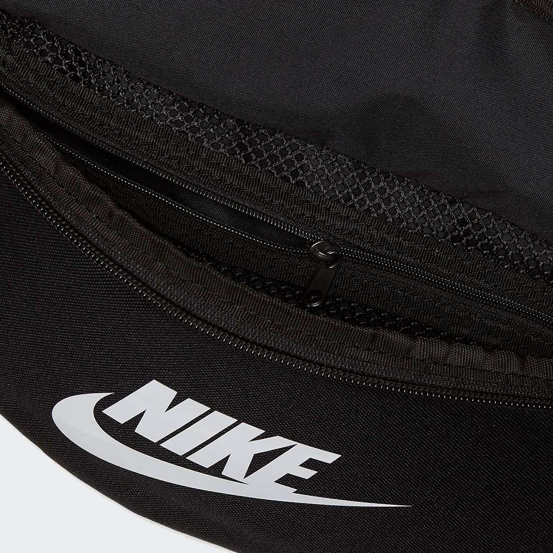 BOLSA CINTURA NIKE HERITAGE BLACK/WHITE