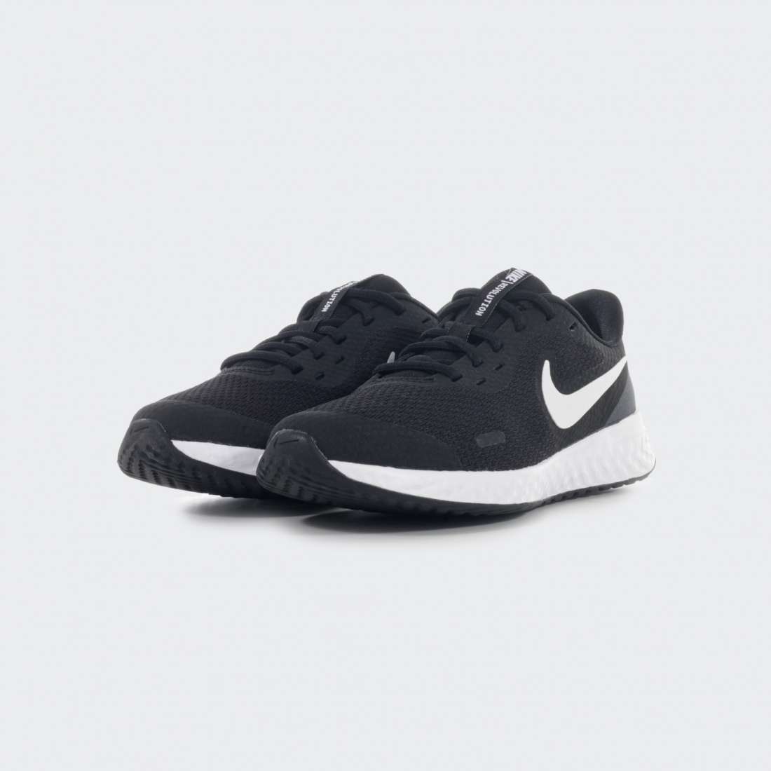 NIKE REVOLUTION 5 GS BLACK/WHITE