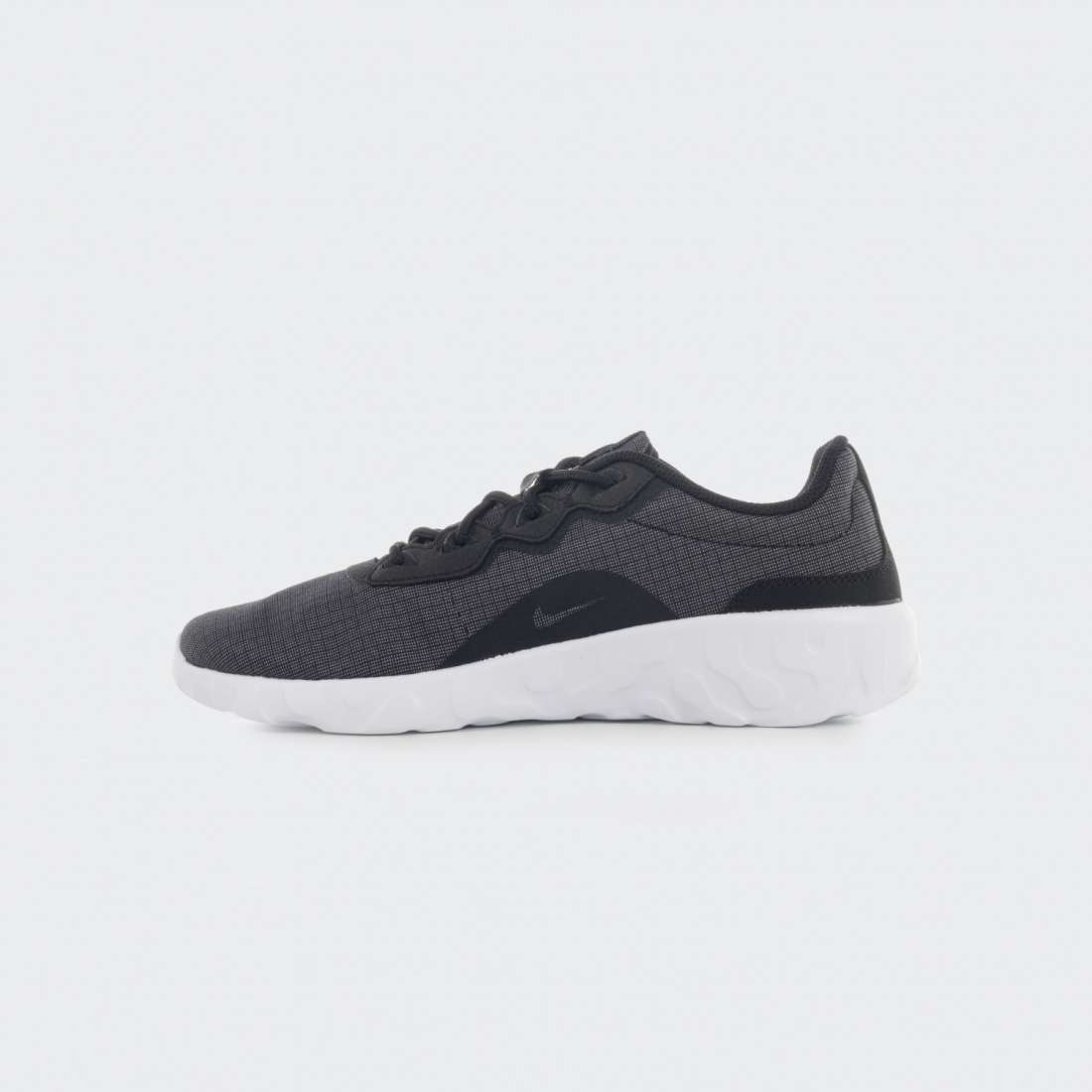 NIKE EXPLORE STRADA BLACK/WHITE