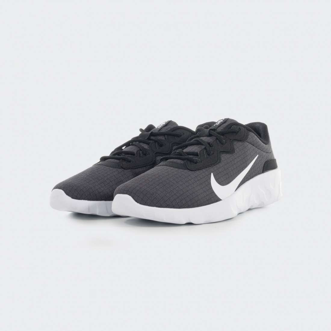 NIKE EXPLORE STRADA BLACK/WHITE