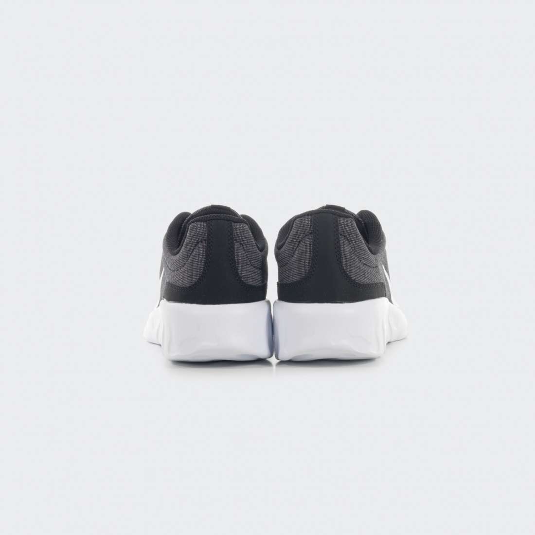 NIKE EXPLORE STRADA BLACK/WHITE