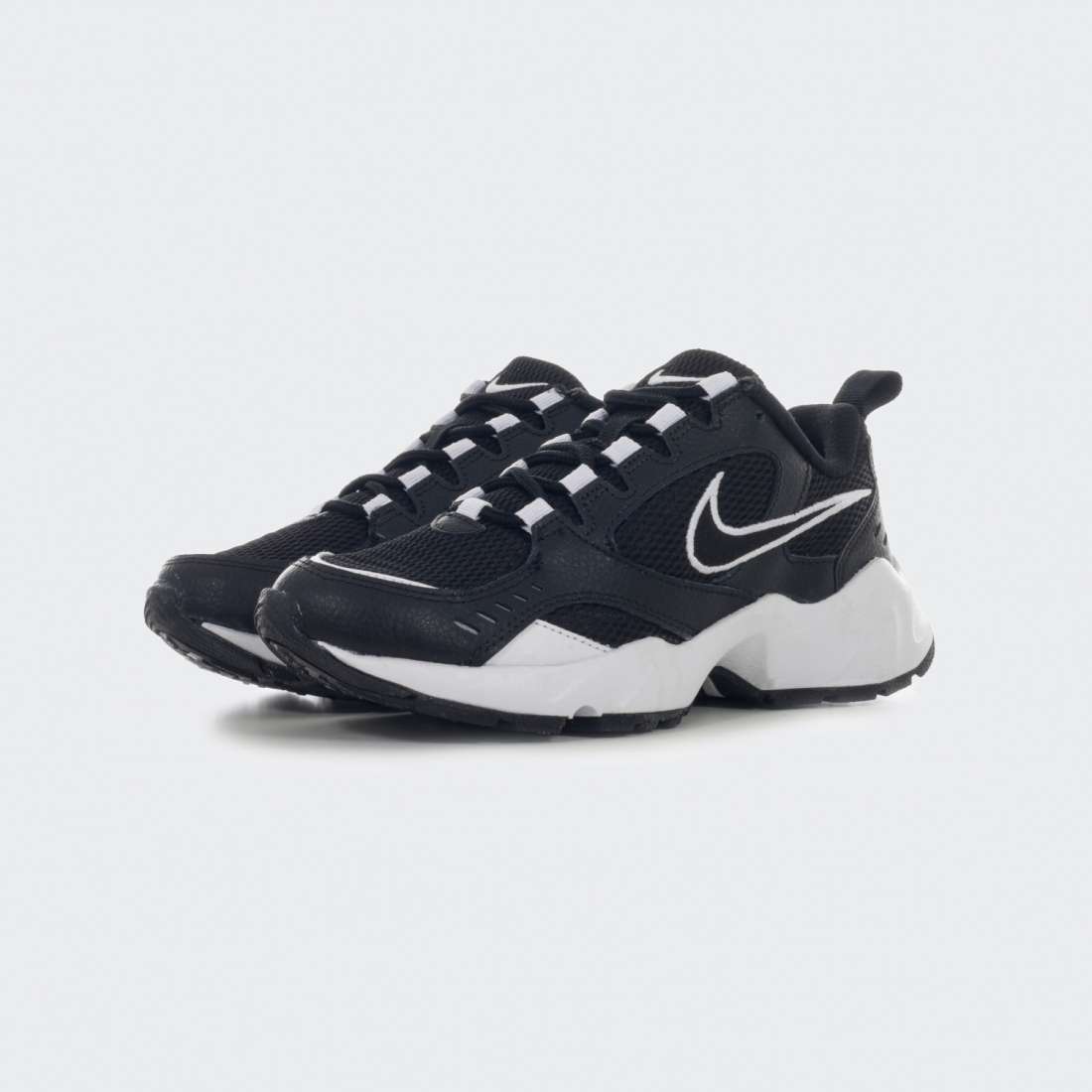 NIKE AIR HEIGHTS BLACK/WHITE