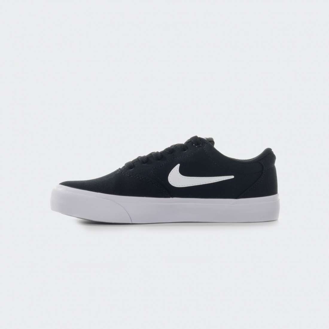 NIKE SB CHARGE CHARGE GS BLACK/WHITE