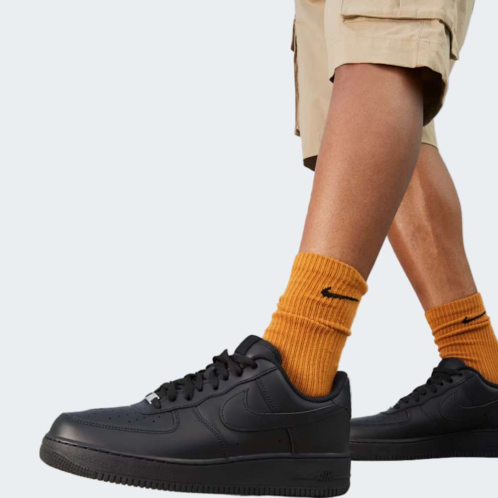 NIKE AIR FORCE 1 BLACK