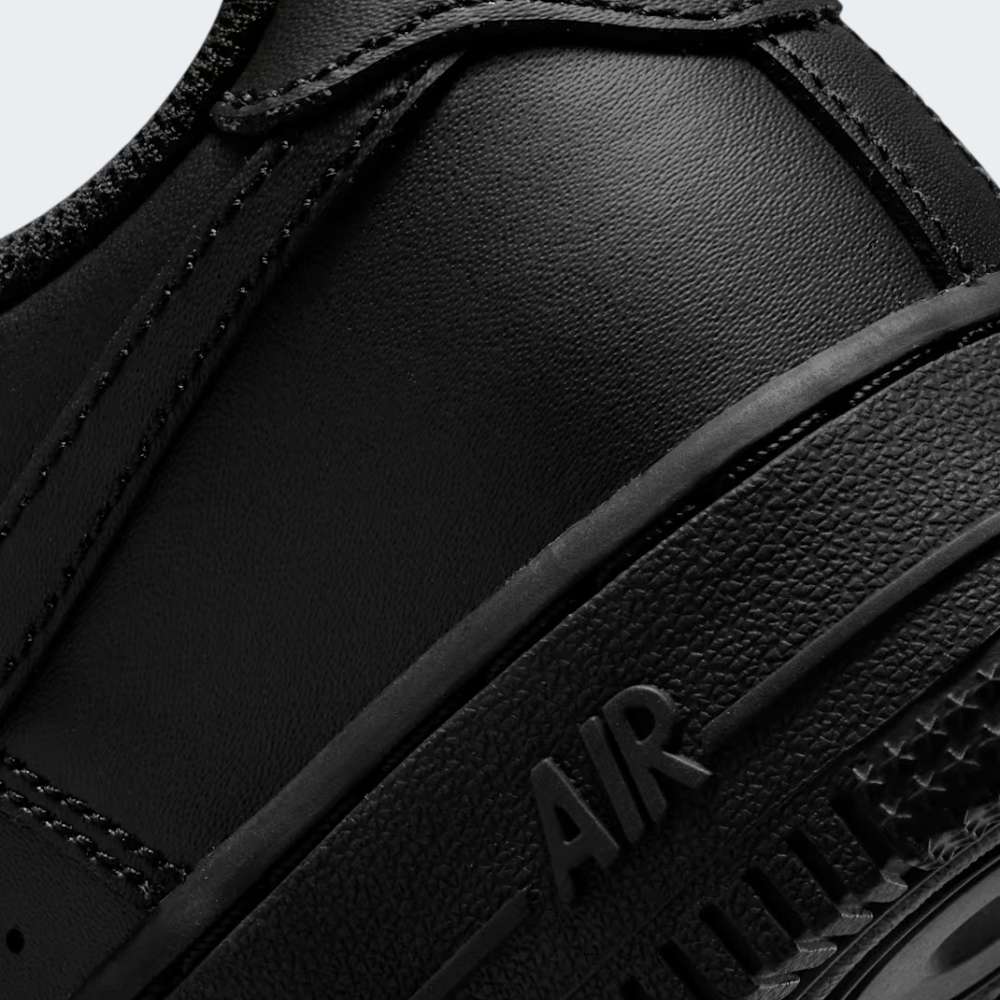 NIKE AIR FORCE 1 LE GS BLACK