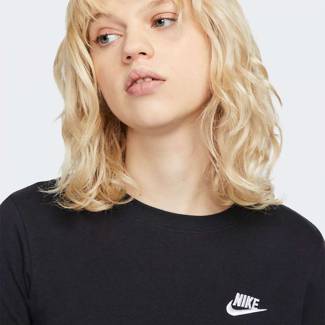 TSHIRT NIKE SPORTSWEAR BLACK/WHITE