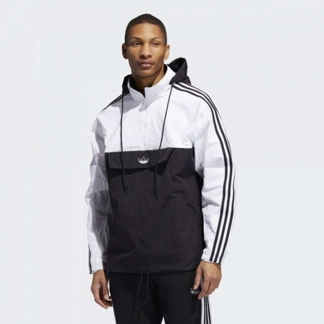 CASACO ADIDAS OUTLINE HALF-ZIP ANORAK BLACK / WHITE