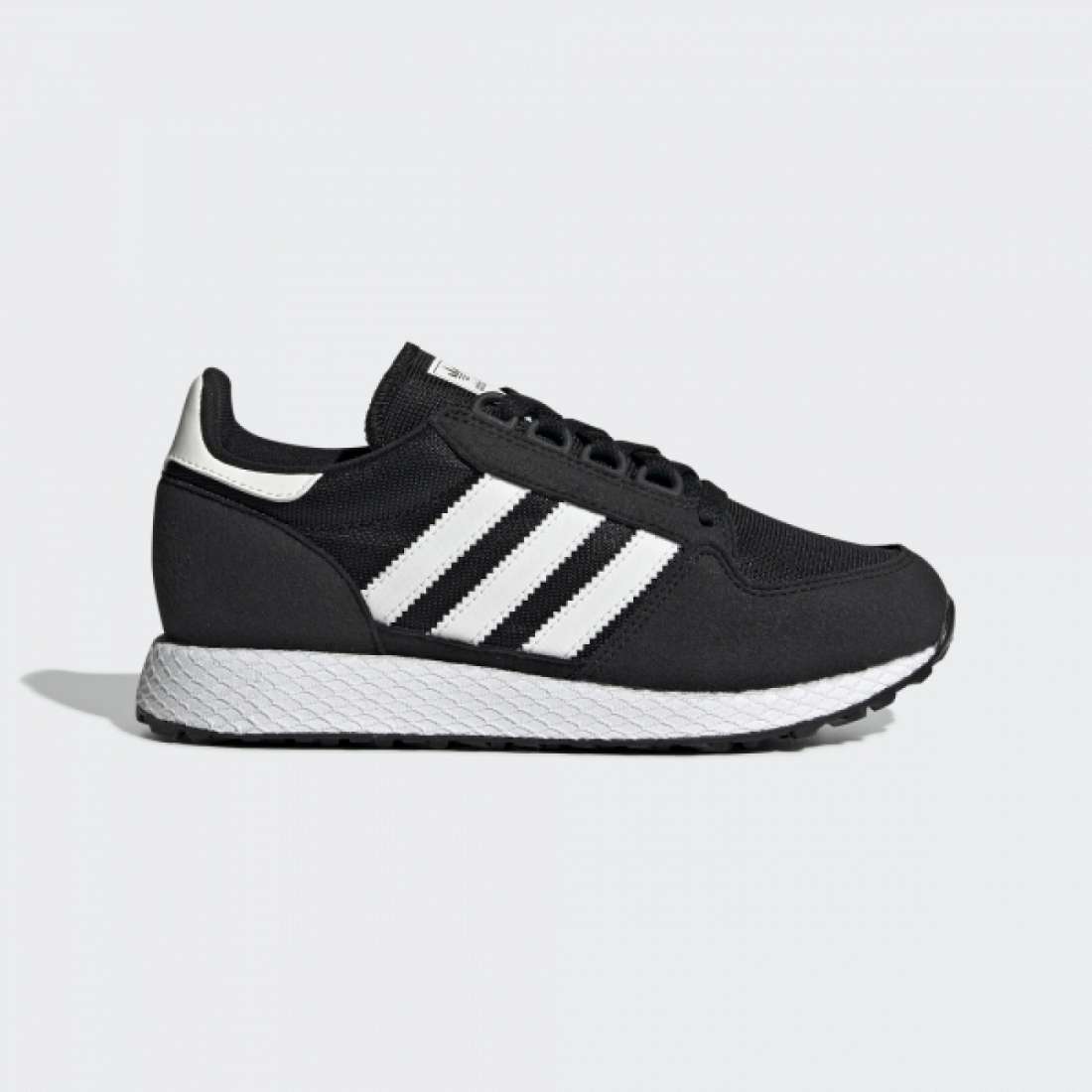 ADIDAS FOREST GROVE J CORE BLACK / CLOUD WHITE / CHALK WHITE