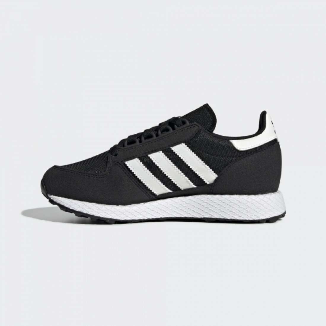 ADIDAS FOREST GROVE J CORE BLACK / CLOUD WHITE / CHALK WHITE