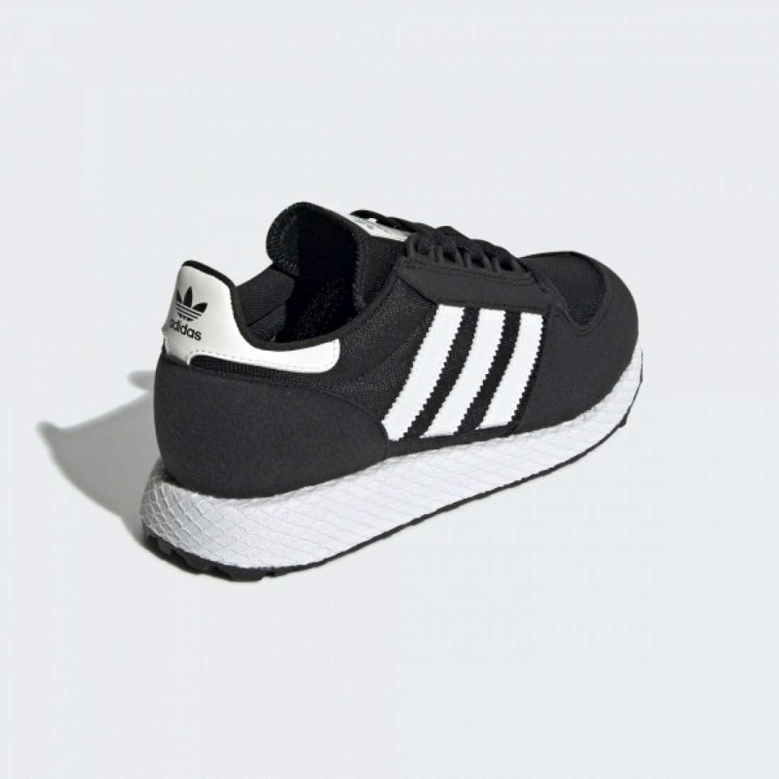 ADIDAS FOREST GROVE J CORE BLACK / CLOUD WHITE / CHALK WHITE