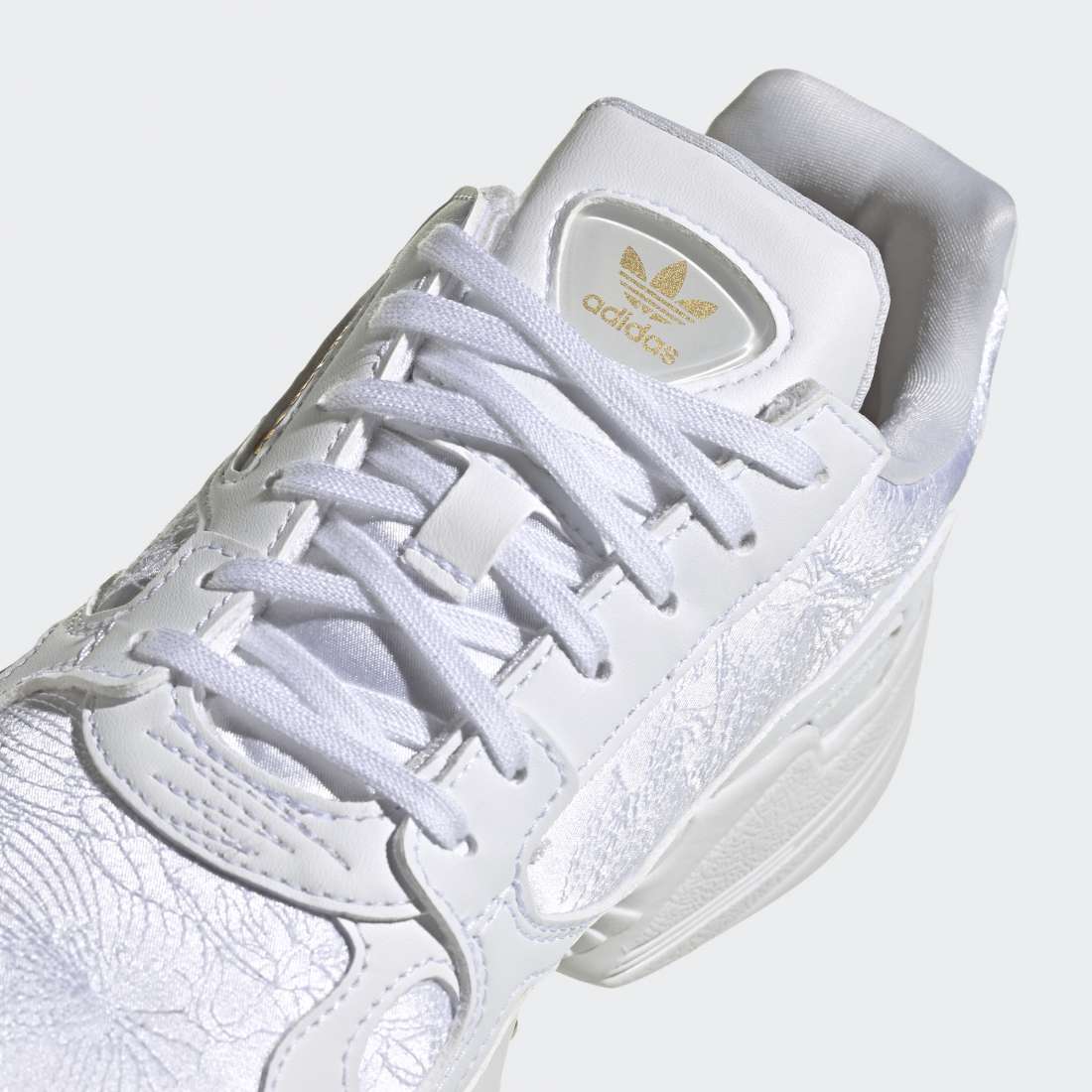 Adidas falcon dourados hot sale
