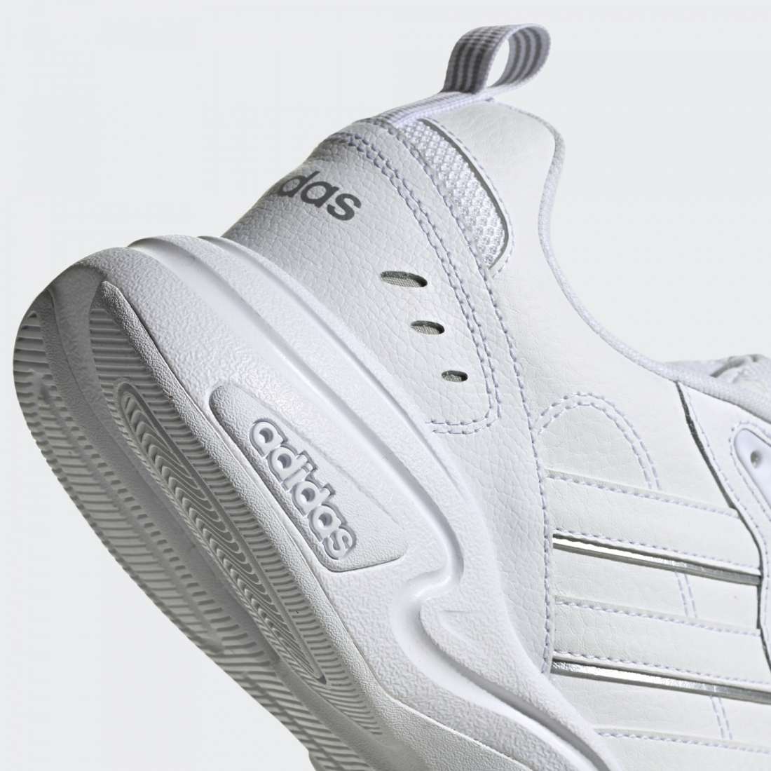 ADIDAS STRUTTER CLOUD WHITE / MATTE SILVER