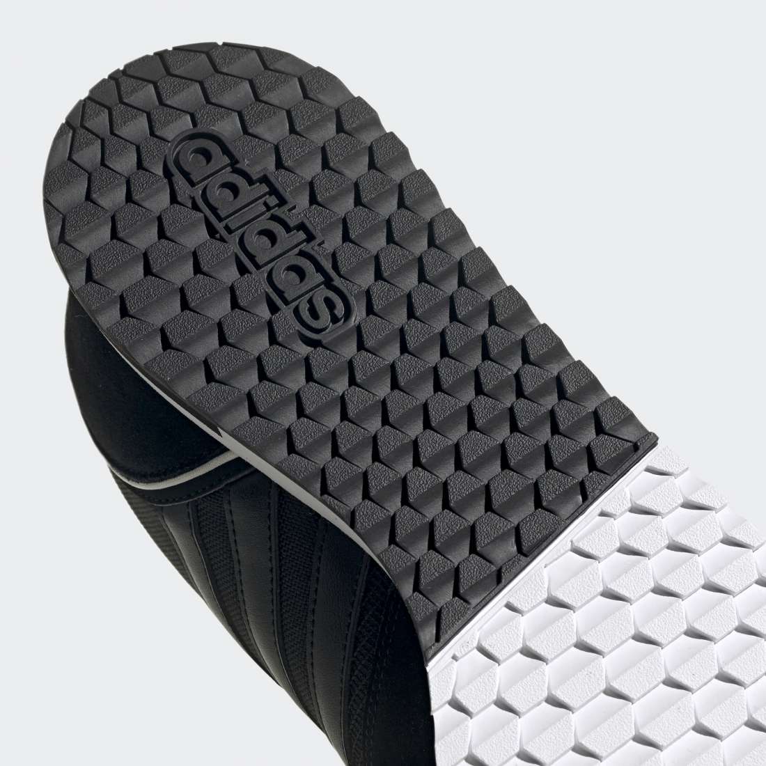 ADIDAS 8K 2020 CORE BLACK / CLOUD WHITE / CORE BLACK