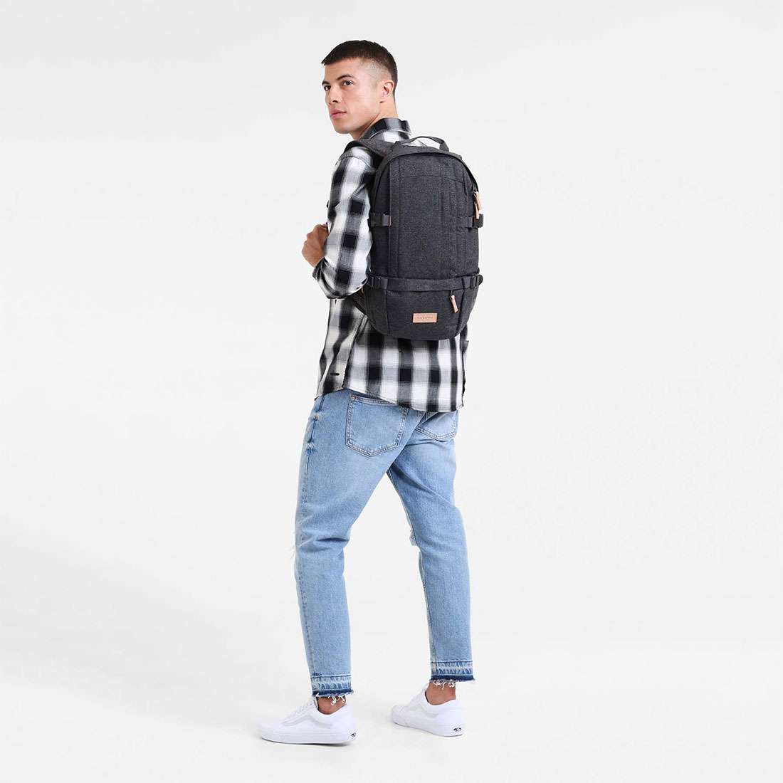 MOCHILA EASTPAK FOILD BLACK DENIM