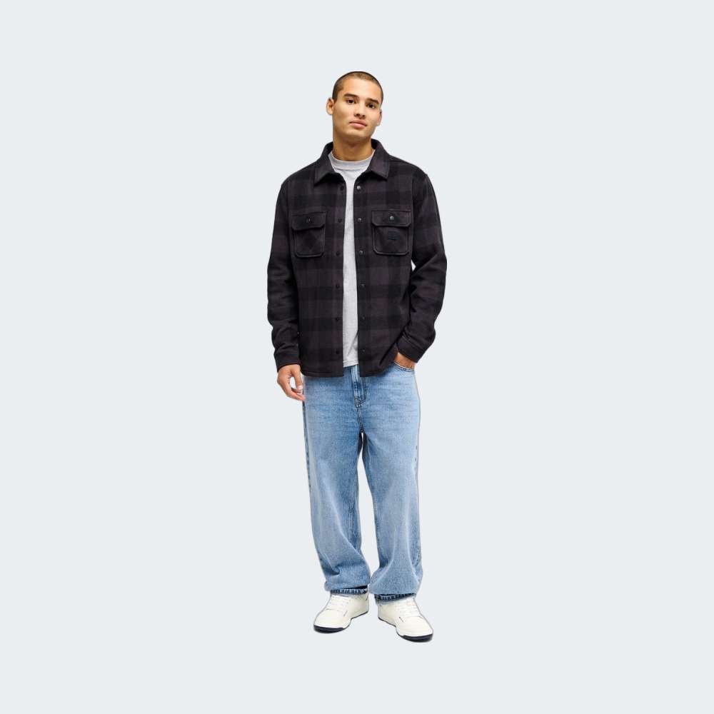 EQYPF03092-KVJ1_BLACKVENTURE_1