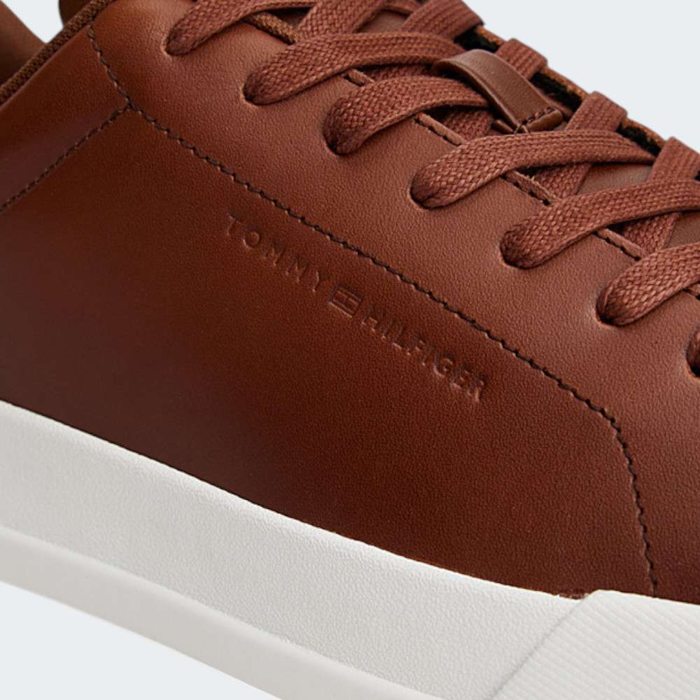 TOMMY HILFIGER COURT