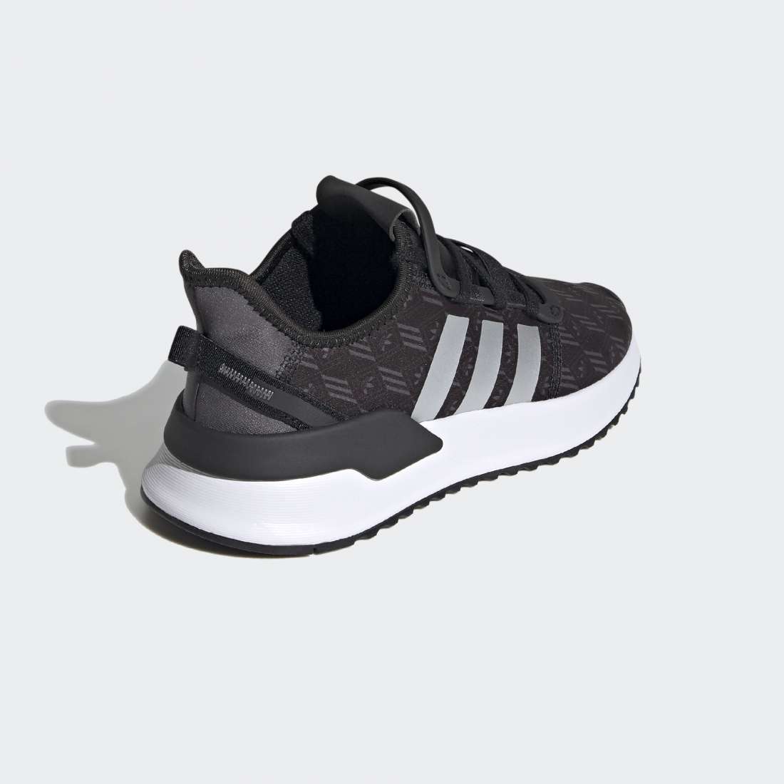 ADIDAS U_PATH RUN J CBLACK/MSILVE/FTWWHT