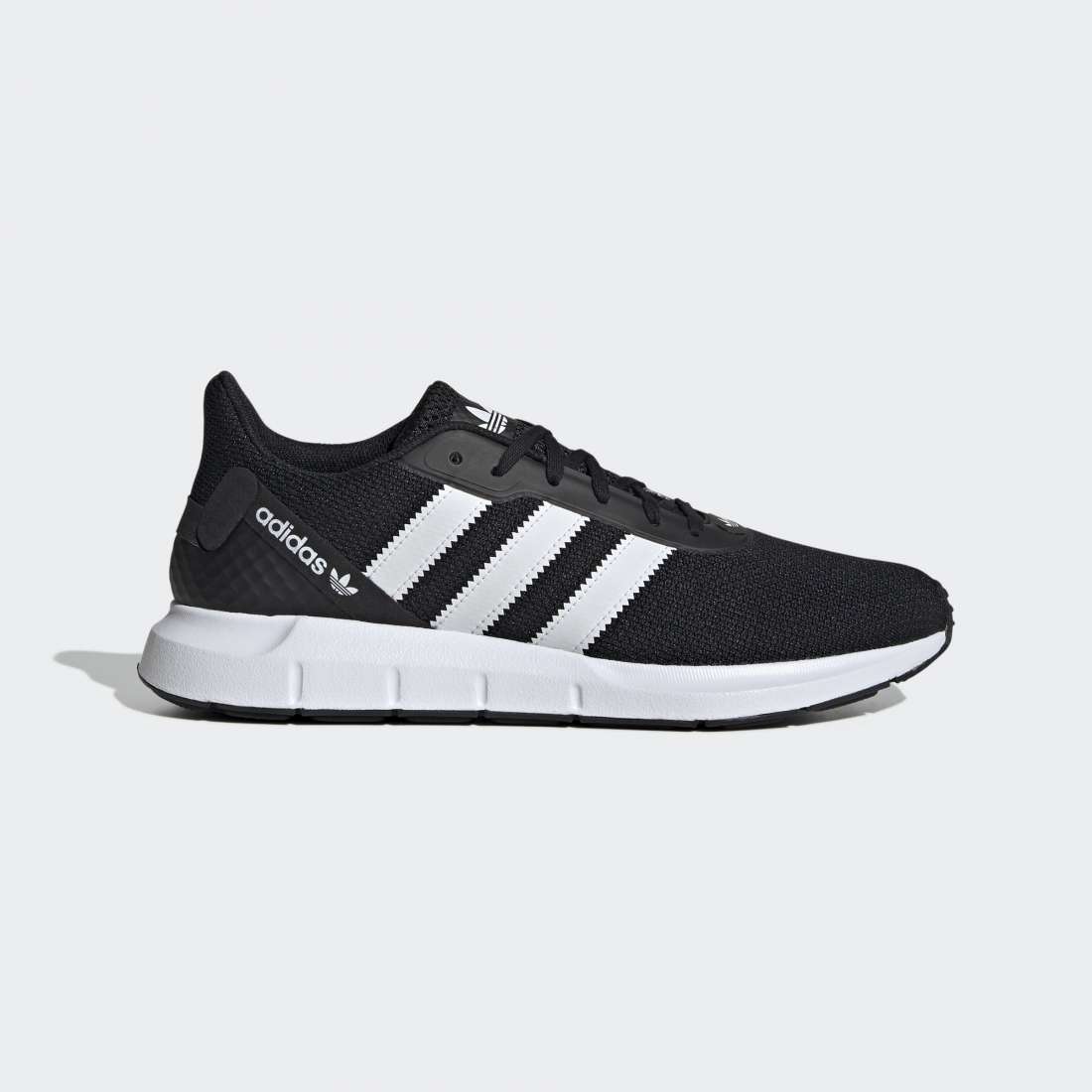 ADIDAS SWIFT RUN RF COREBLK/CLDWHT/COREBLK