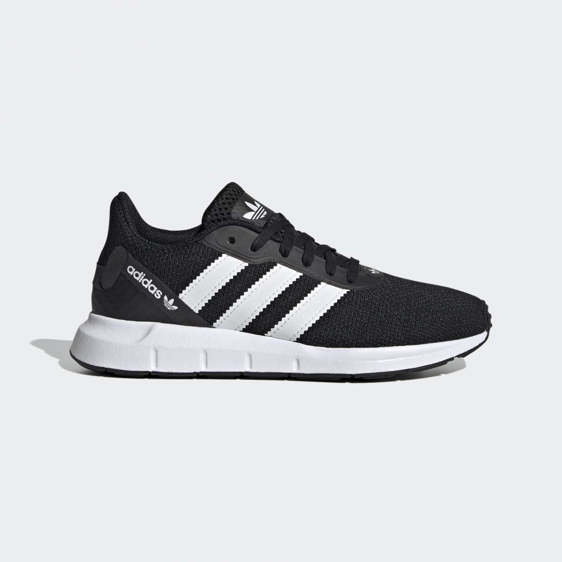 ADIDAS SWIFT RUN RF J COREBLK/CLDWHT/COREBLK