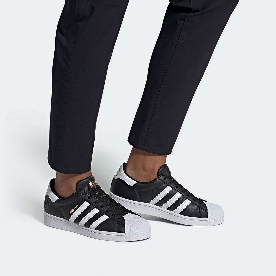 ADIDAS SUPERSTAR VEGAN BLACK/FTWWHT/GOLDMT