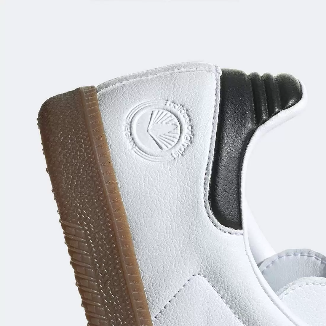 ADIDAS SAMBA VEGAN FTWWHT/BLACK/GUM5
