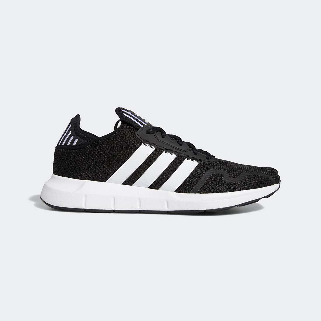 ADIDAS SWIFT RUN X BLACK/FTWWHT/BLACK