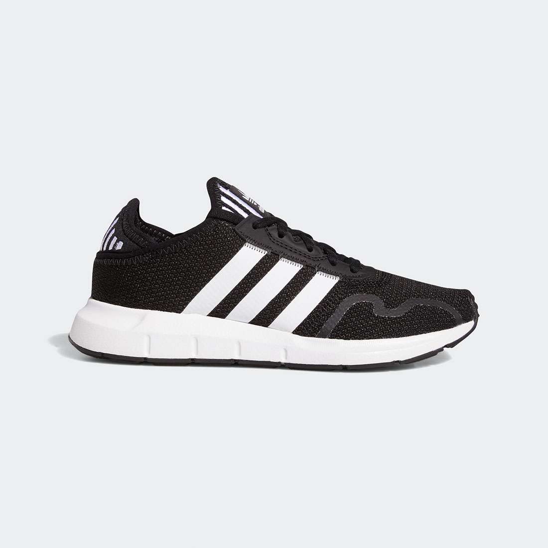 ADIDAS SWIFT RUN X J BLACK/FTWWHT/BLACK