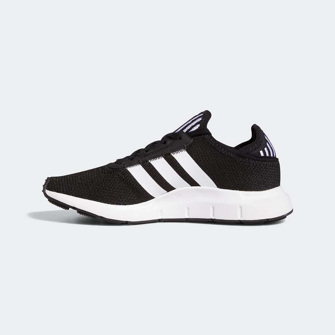 ADIDAS SWIFT RUN X J BLACK/FTWWHT/BLACK