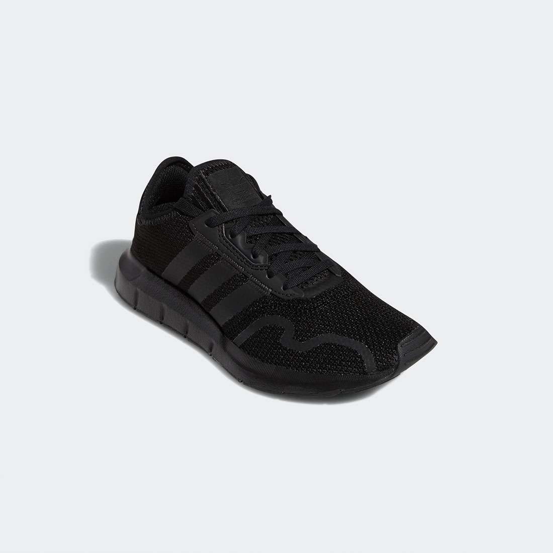 ADIDAS SWIFT RUN X J BLACK/BLACK/BLACK