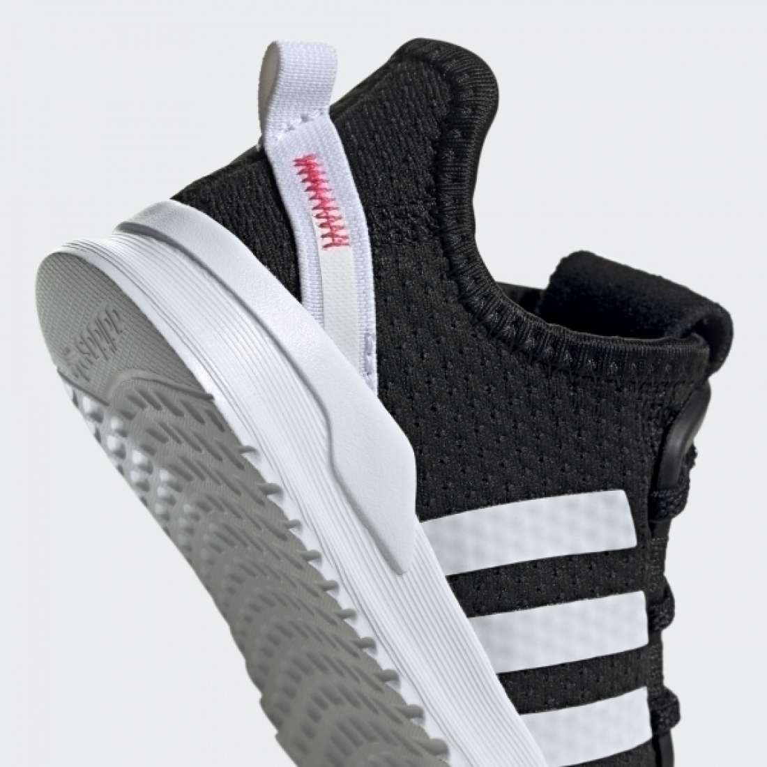 ADIDAS U PATH RUN I CORE BLACK / CLOUD WHITE / SHOCK RED