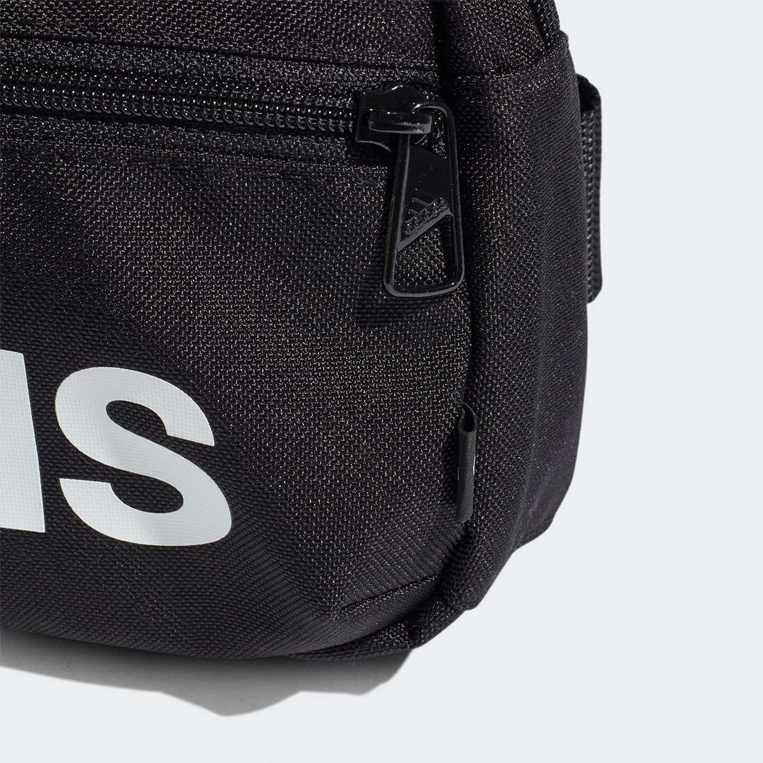 BOLSA ADIDAS LINEAR BUM BLACK/WHITE