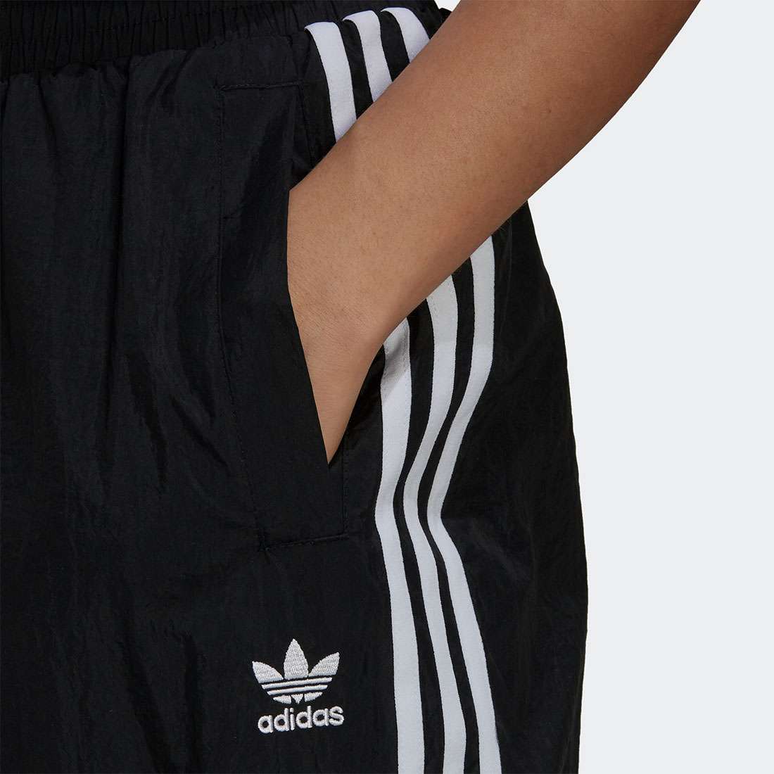 CALÇAS ADIDAS ADICOLOR CLASSIC BLACK