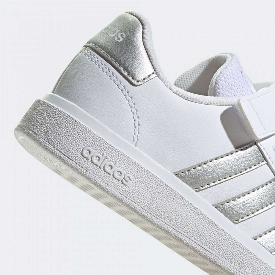 ADIDAS GRAND COURT 2.0 K FTWWHT/SILVE/SILVE