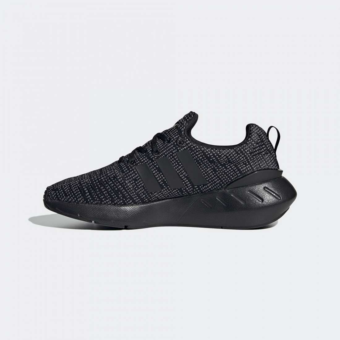 ADIDAS SWIFT RUN 22 J BLACK/GREFIV/FTWWHT